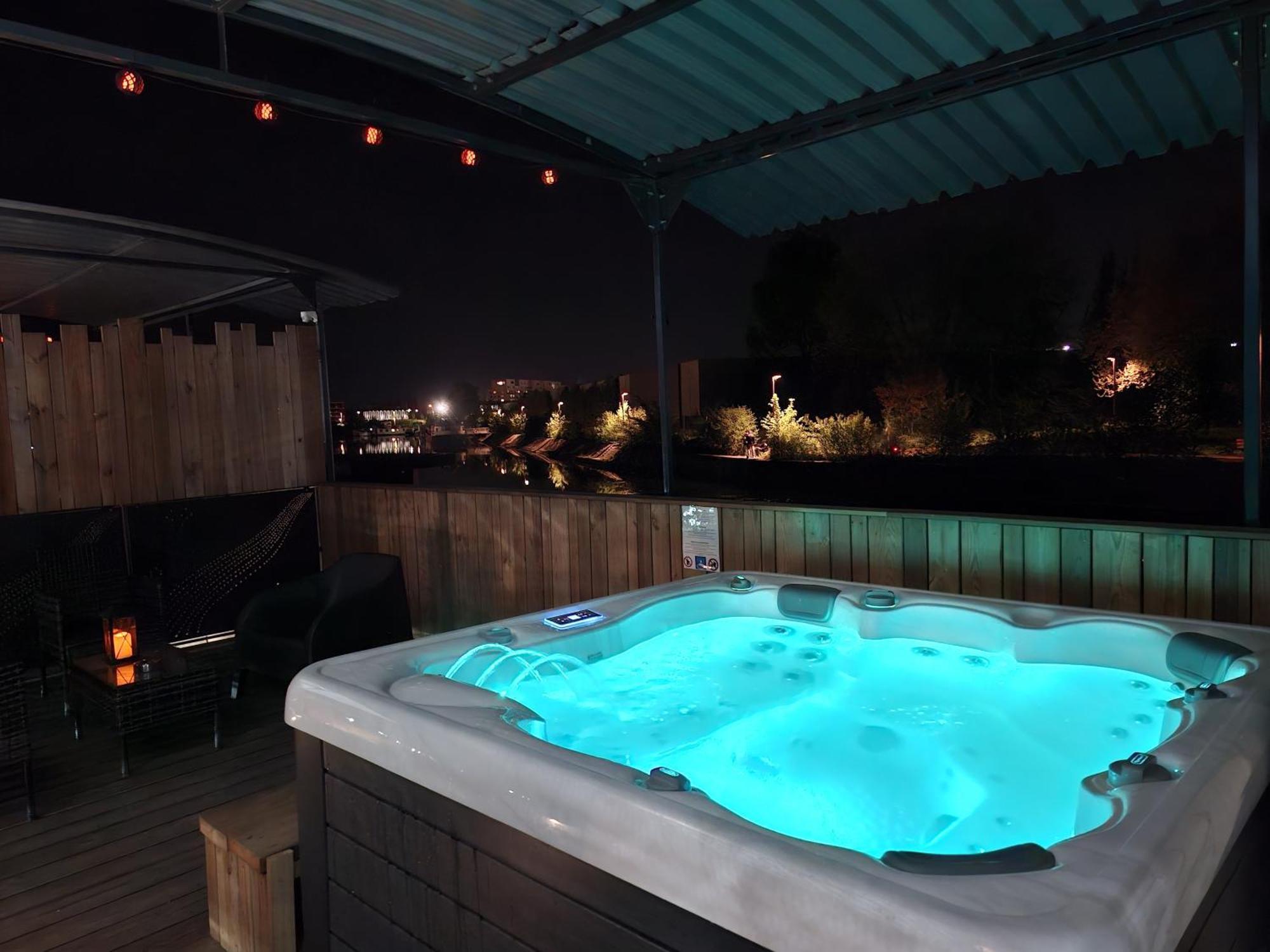 La Peniche De Fabrice Avec Jacuzzi Privatif Estrasburgo Exterior foto